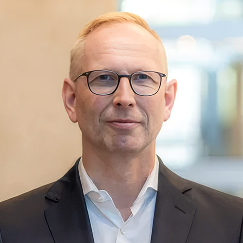 Porträtfoto von Prof. Dr. Nils Stieglitz