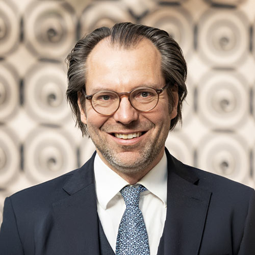 Porträtfoto von Prof. Dr. Alexander F. Wagner