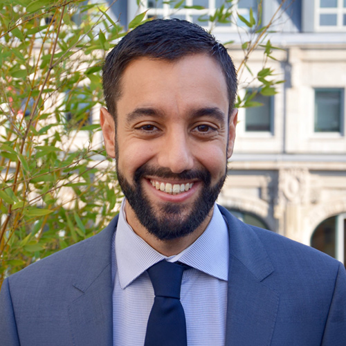 Porträtfoto von Dr. Anil Gürtürk