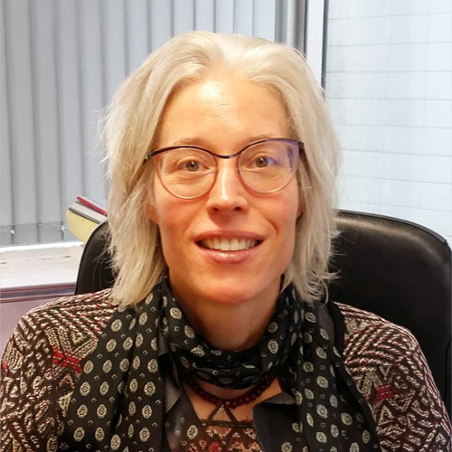 Porträtfoto von Bettina Doeser