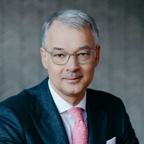 Porträtfoto von Dr. Thomas Sepp