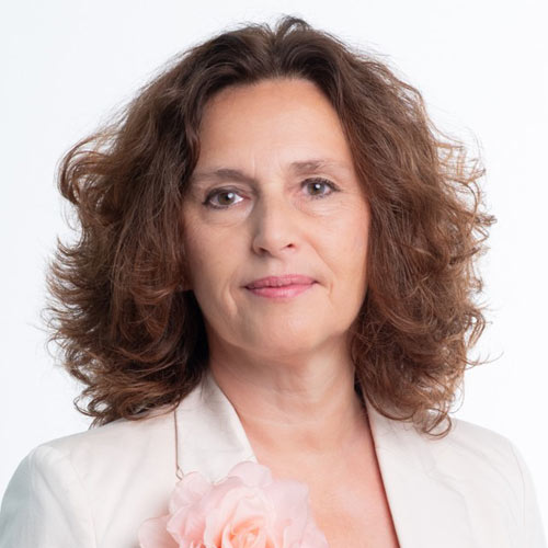 Porträtfoto von Zuzana Franz